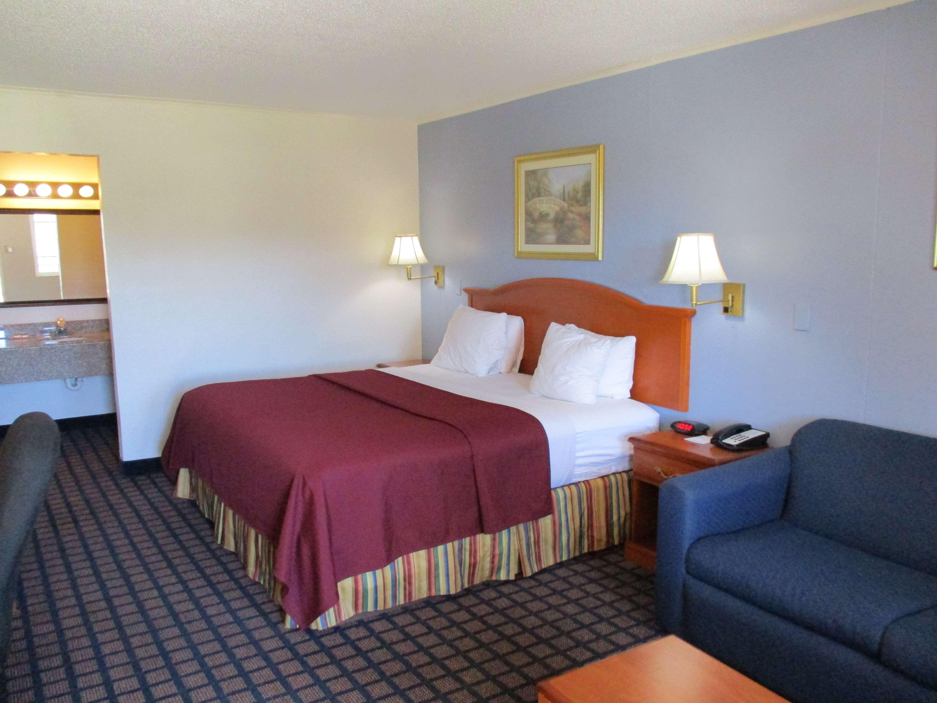 Best Western Palestine Inn Exterior photo