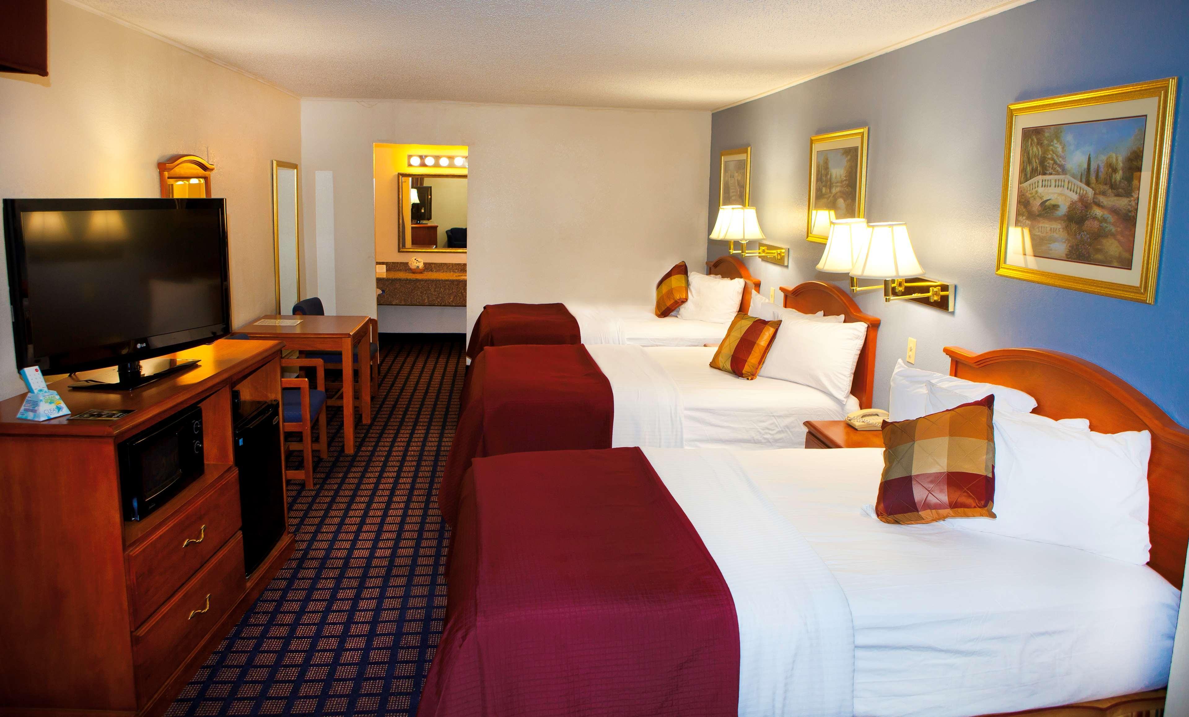 Best Western Palestine Inn Room photo